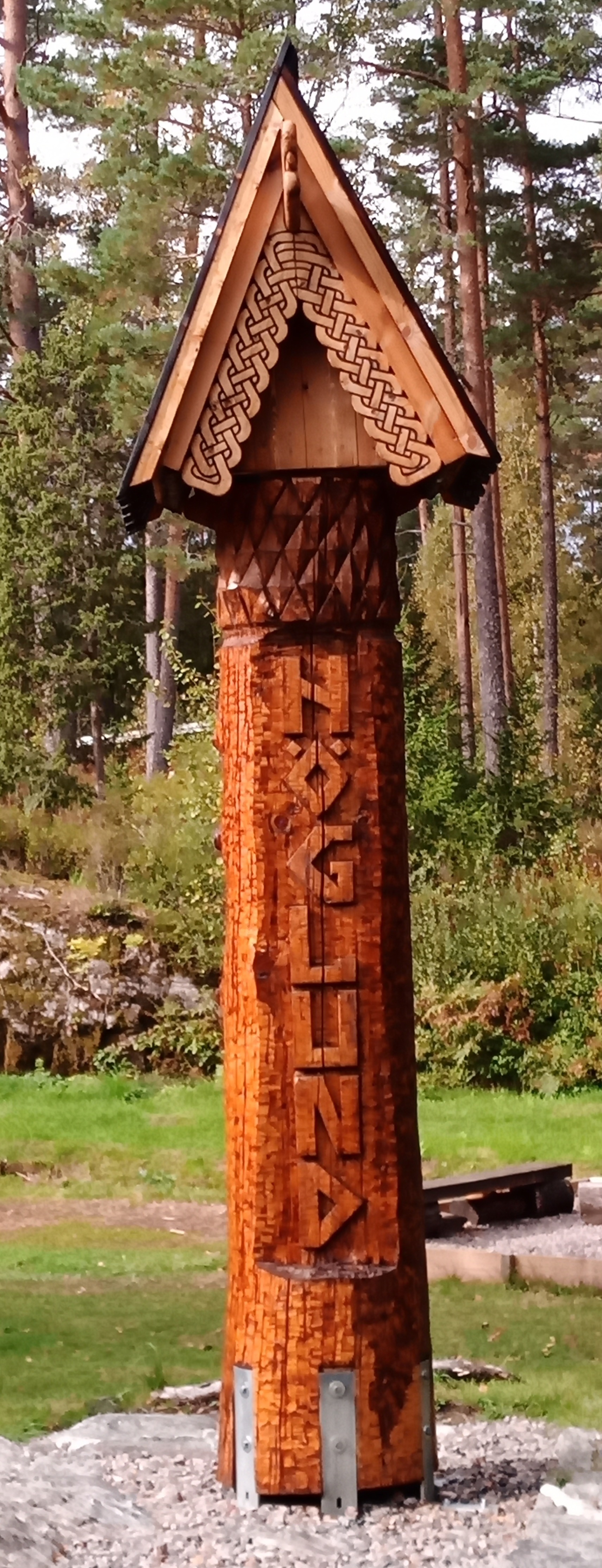 Saeule 9