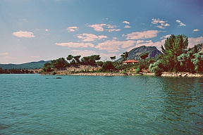 Am kleinen Stausee