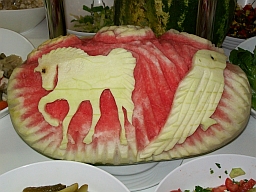 Thalia Beach Resort, Melonenschnitzkunst