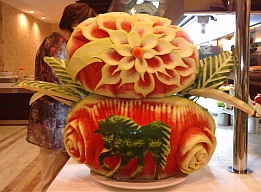 Thalia Beach Resort, Melonenschnitzkunst