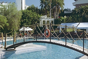 Thalia Beach Resort, Pool