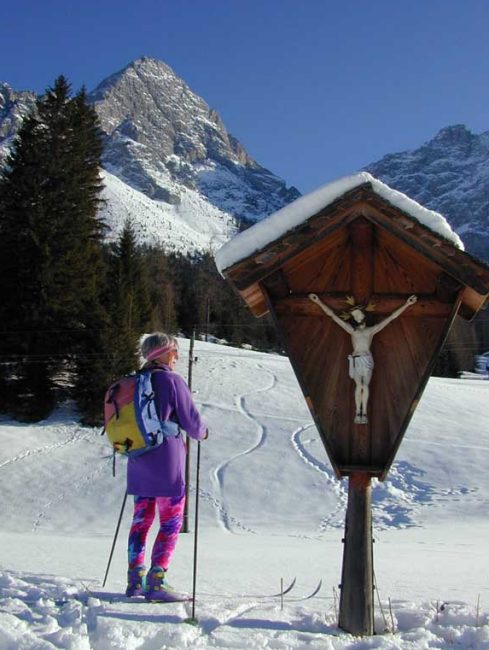 Bergmotiv mit Sonnenspitze