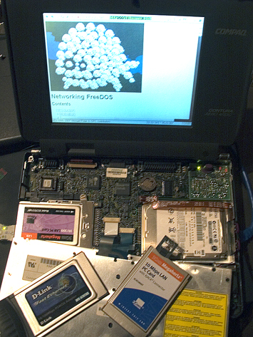 Bild einer Testsuite fuer dieses Wiki: Ein Compaq Contura Aero 4/33C mit PCMCIA